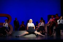 Katja-Uhlig-als-Sally-Bowles-in-Cabaret-Foto-Yvonne-Schoener-3